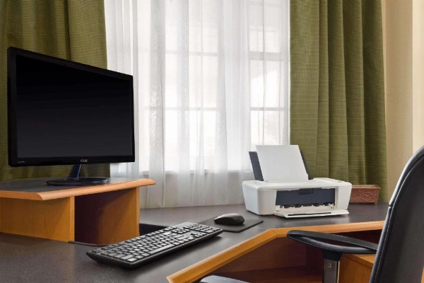 Country Inn & Suites by Radisson, Salina, KS image 11