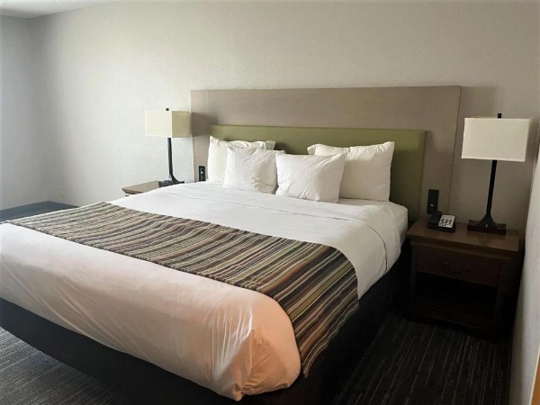 Country Inn & Suites by Radisson, Salina, KS image 15